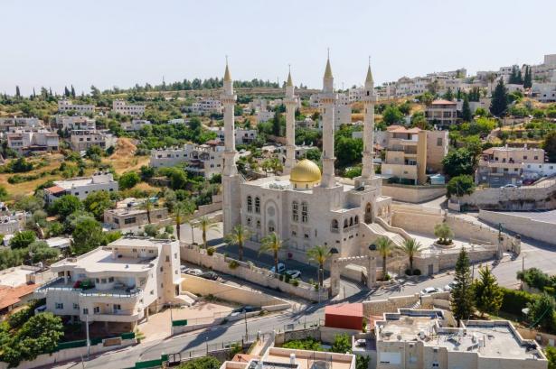 مسجد أبو غوش - shutterstock
