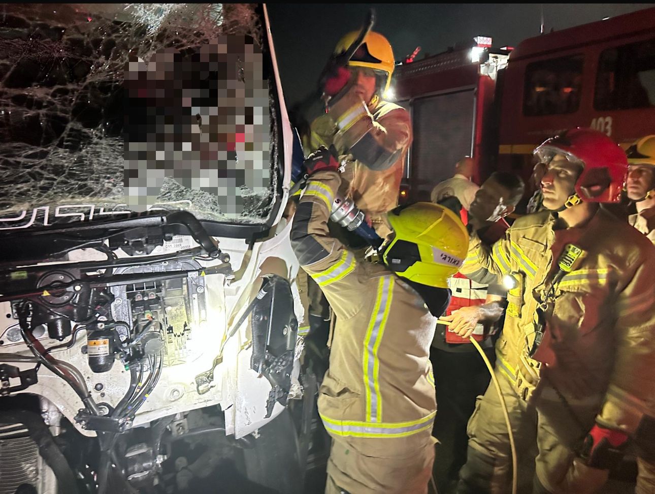 مكان الحادث-تصوير طواقم الإنقاذ 