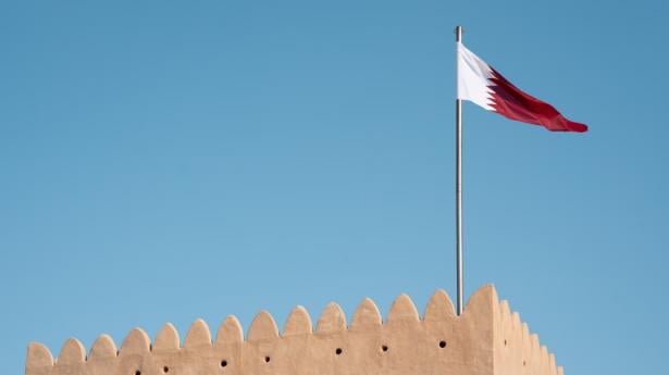 كيف تعاملت قطر مع محاولة اغتيال قيادات حماس في مجمع سكني؟