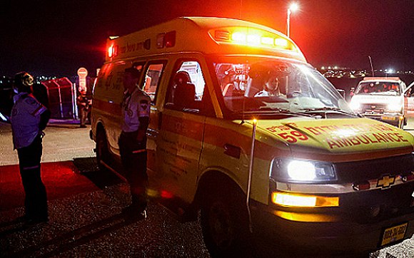 إصابة شاب بجروح خطيرة إثر حادث دهس في بئر السبع