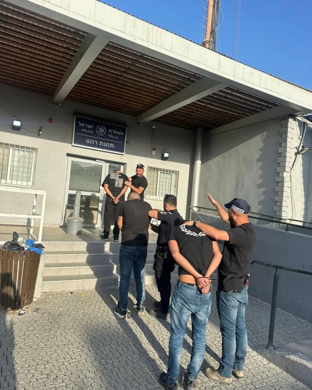 رهط: اعتقال 5 مشتبهين بإطلاق النار ولجنة الصلح تدعو للتهدئة وضبط النفس