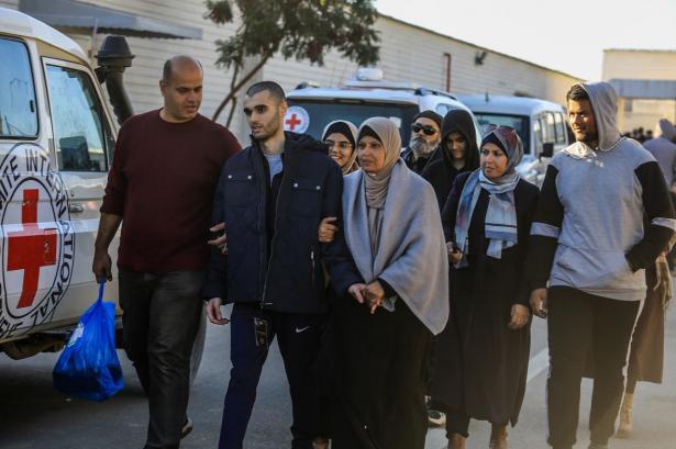 الاسرى الفلسطينيين من الصفقات السابقة - Shutterstock