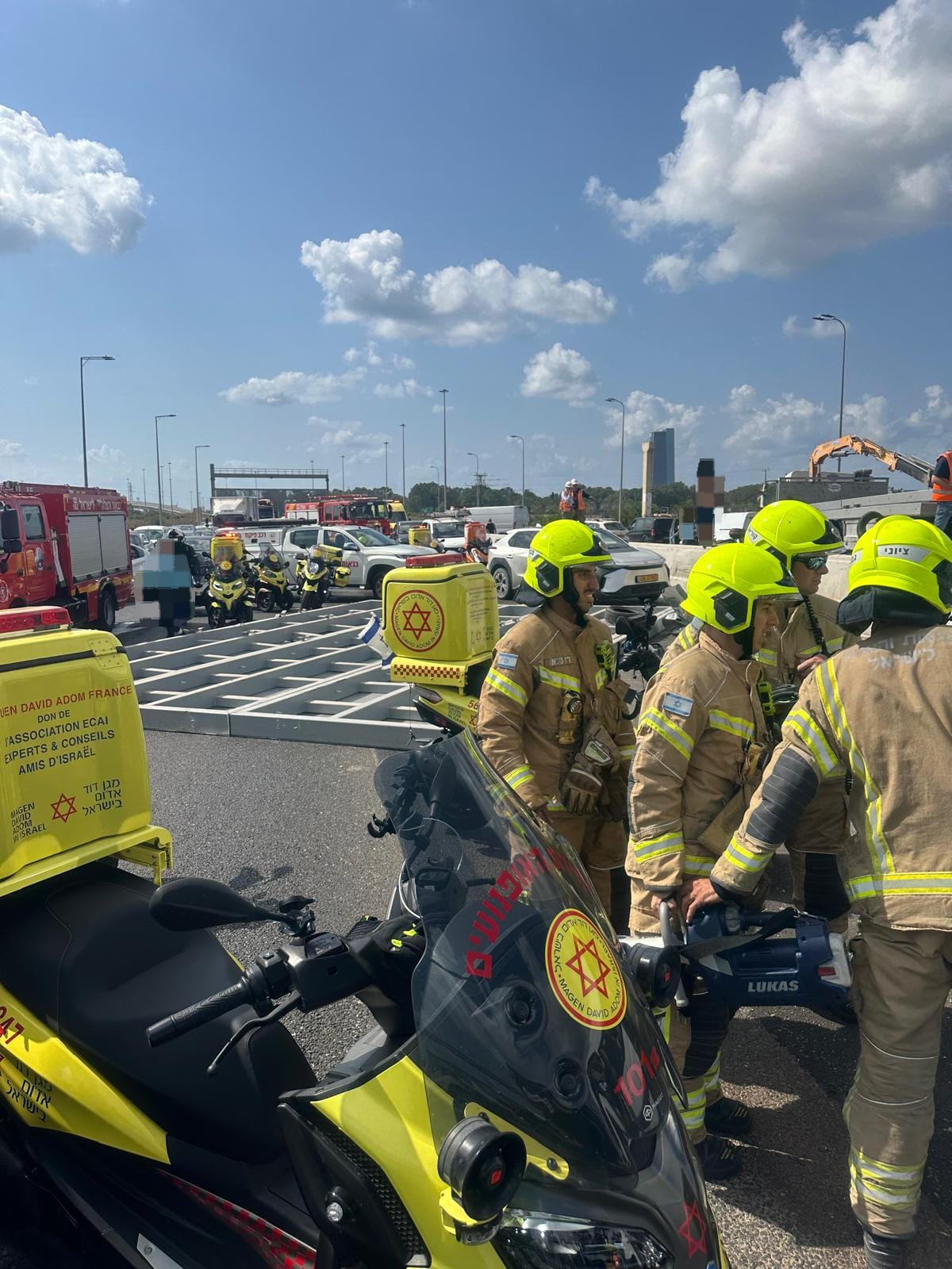 تصوير نجمة داوود الحمراء
