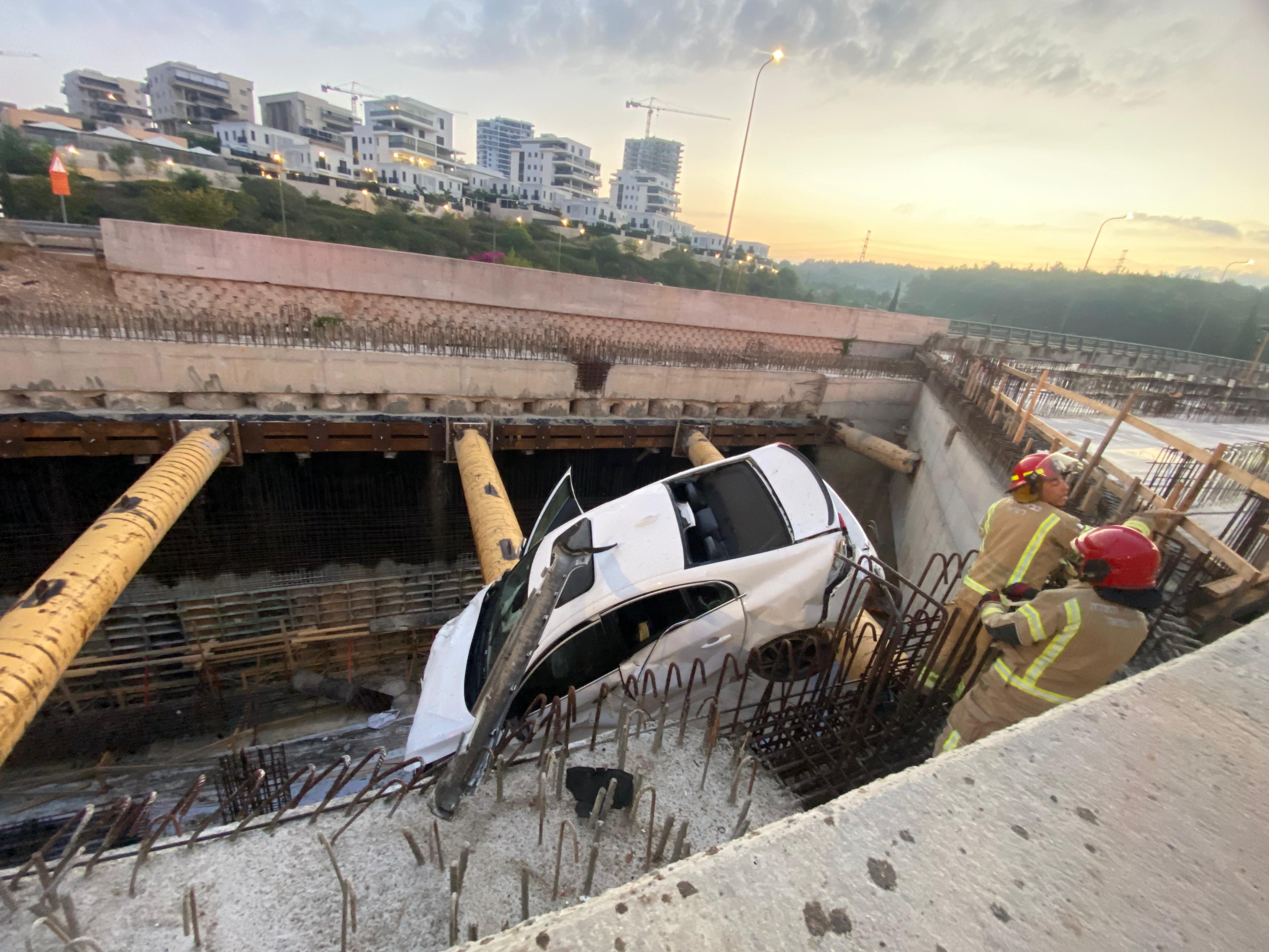 تصوير نجمة داوود الحمراء 
