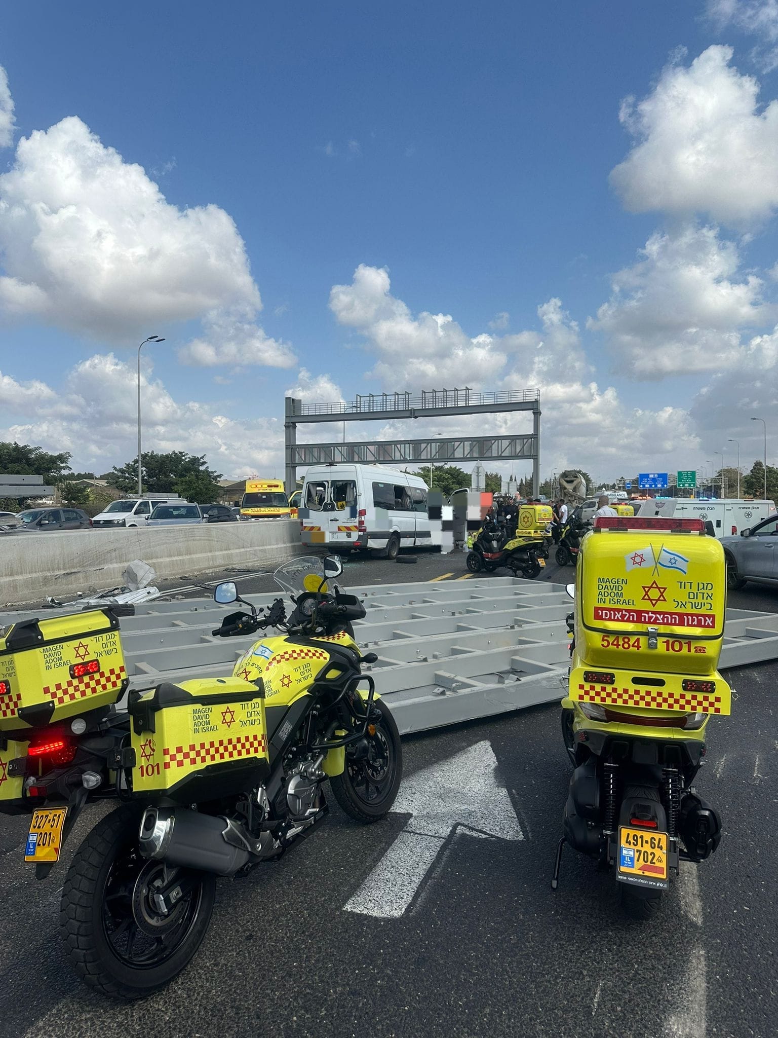 صور من مكان الحادث - تصوير نجمة داوود الحمراء

