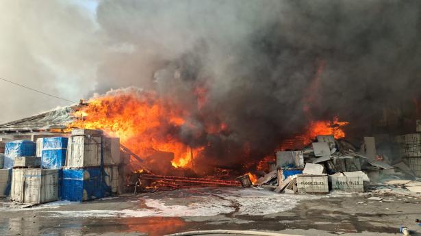 تصوير: سلطة الاطفاء

