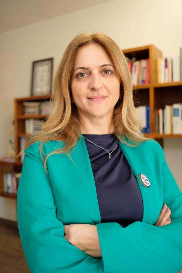 نفين أبو رحمون تُعلن ترشّحها لرئاسة لجنة المتابعة العليا