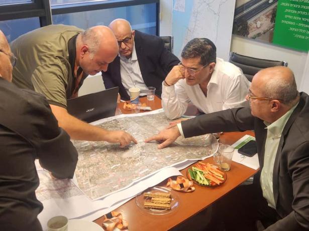 صور عممتها اللجنة الشعبية في الطيبة