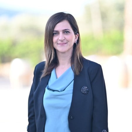 نيفين أبو رحمون (مواقع التواصل)