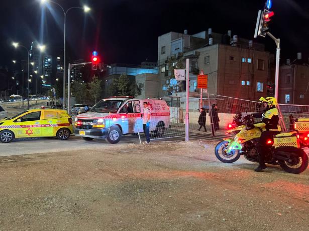 تصوير نجمة داوود الحمراء

