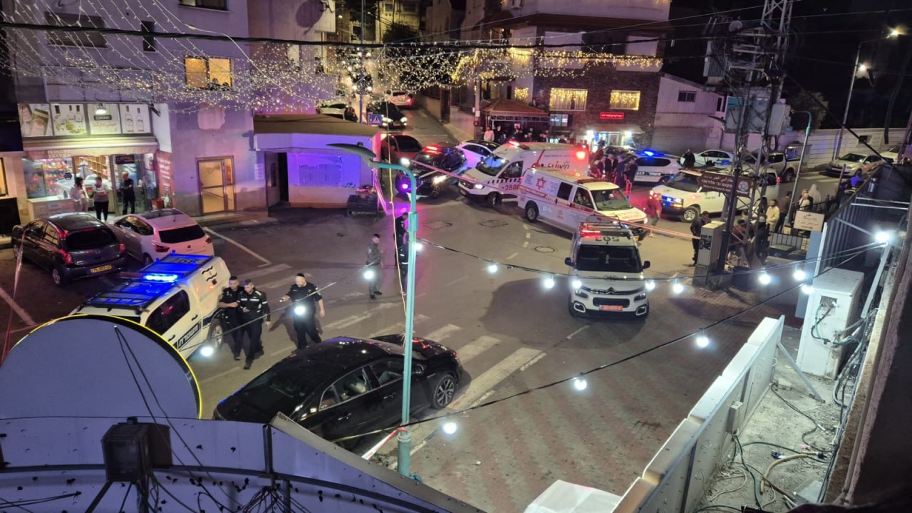 من مكان الجريمة