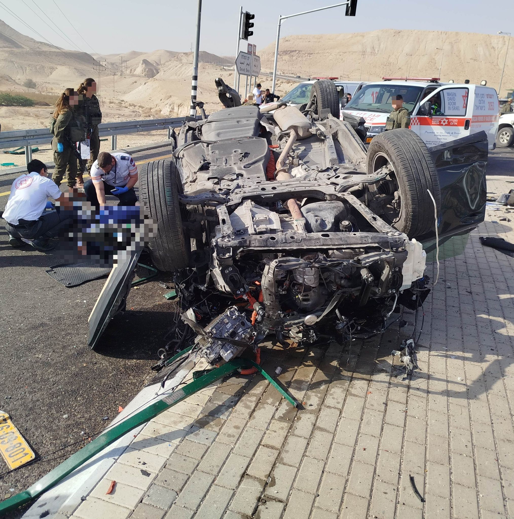 من موقع الحادث- تصوير نجمة داوود الحمراء 