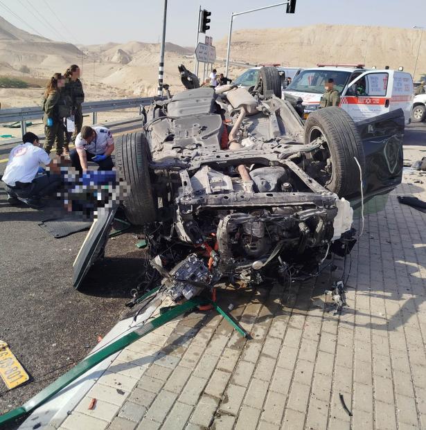 من موقع الحادث- تصوير نجمة داوود الحمراء 