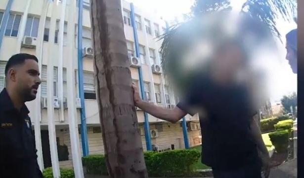 صورة من مقطع فيديو عممتها الشرطة 