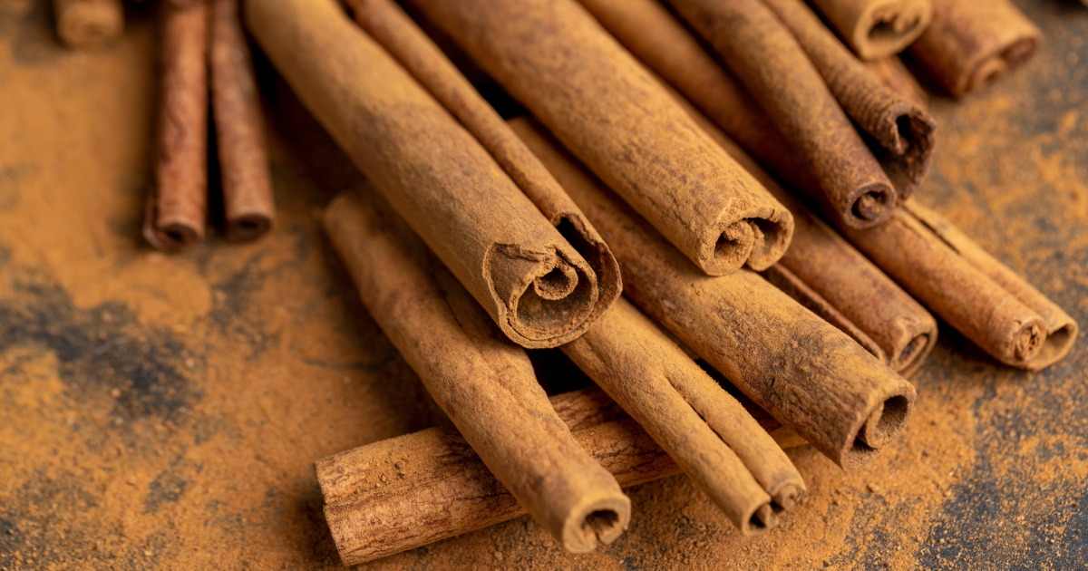 ماذا يحدث لجسمك عند تناول القرفة مع الأدوية؟