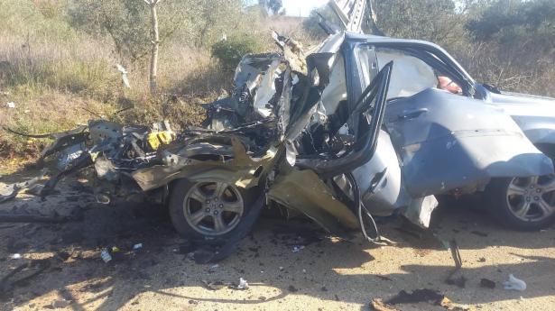 المركبة المستهدفة من قبل غارة إسرائيلية في بلدة صفد البطيخ