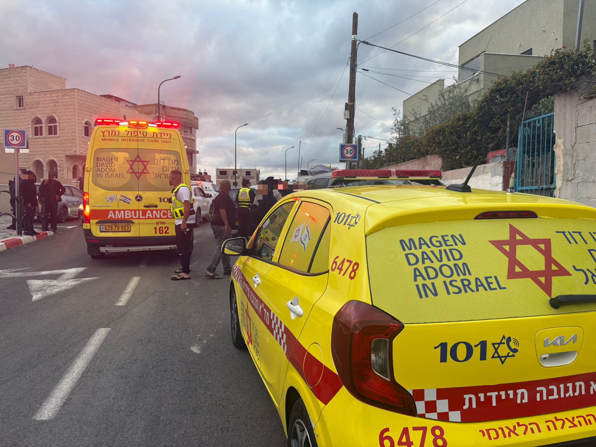 تصوير نجمة داوود الحمراء

