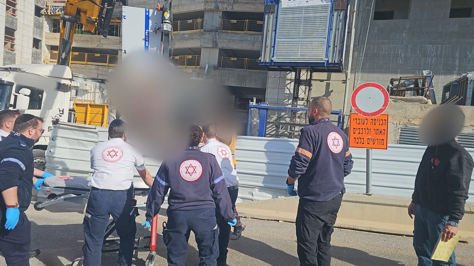 مكان الحادث-تصوير الإسعاف 