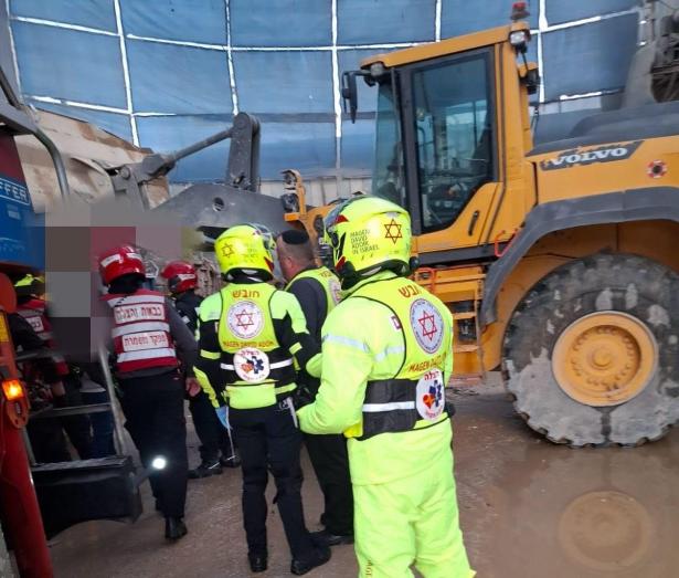 من مكان الحادث - تصوير نجمة داوود الحمراء