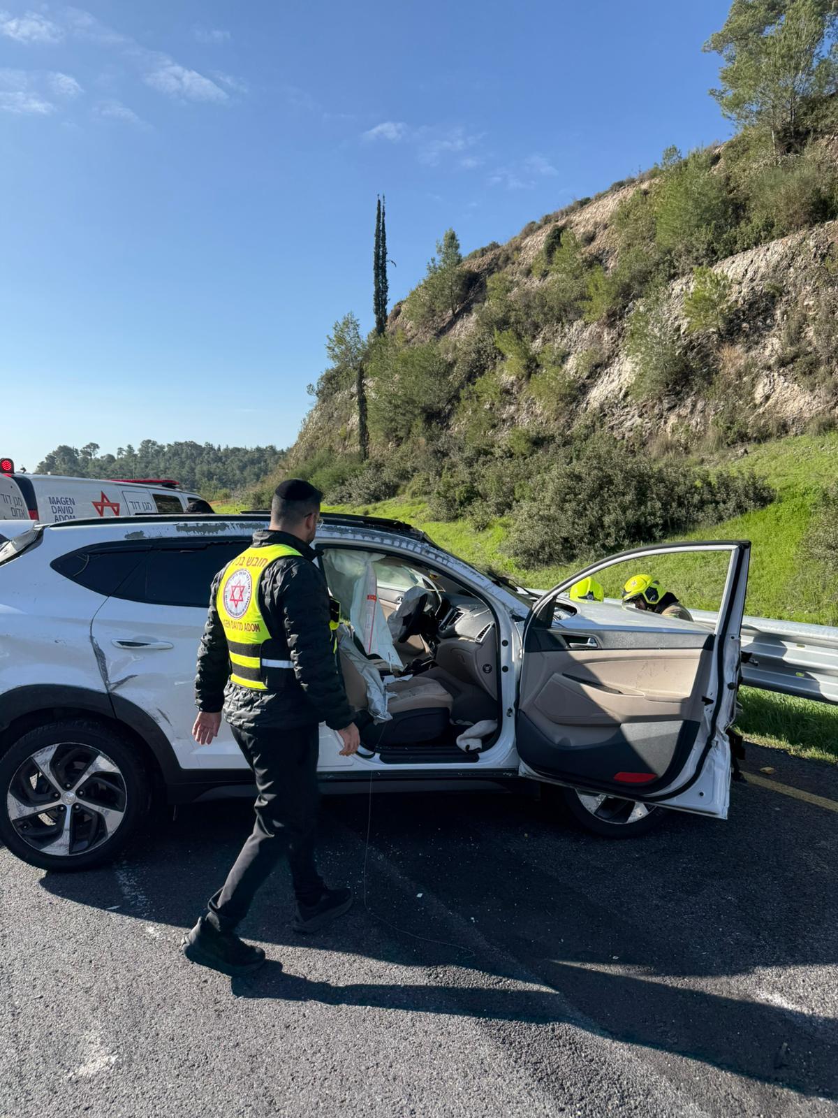 تصوير نجمة داوود الحمراء
