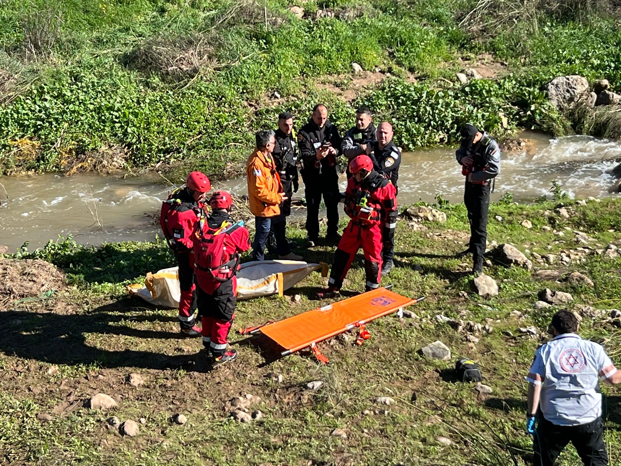 تصوير سلطة الاطفاء والانقاذ

