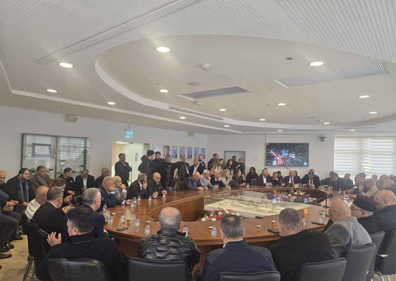 من مكان استقبال رئيس الدولة هرتسوغ في مقر اللجنة القطرية في بلدية سخنين - تصوير الشمس