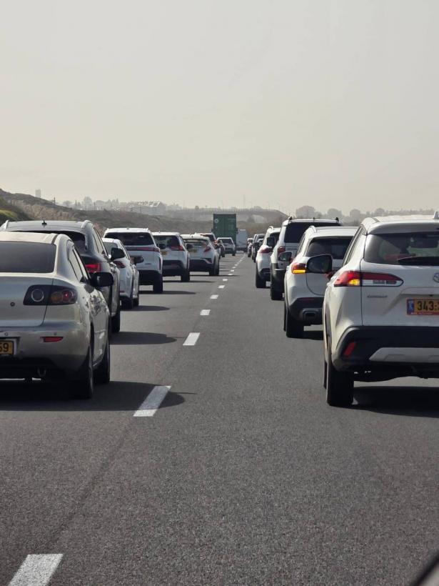 تصوير  المشاركين في المسيرة الاستعمال بحسب بند 27أ

