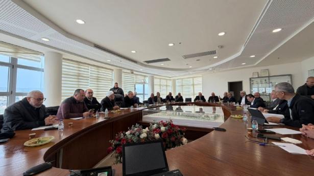 من حساب لجنة المتابعة العليا 