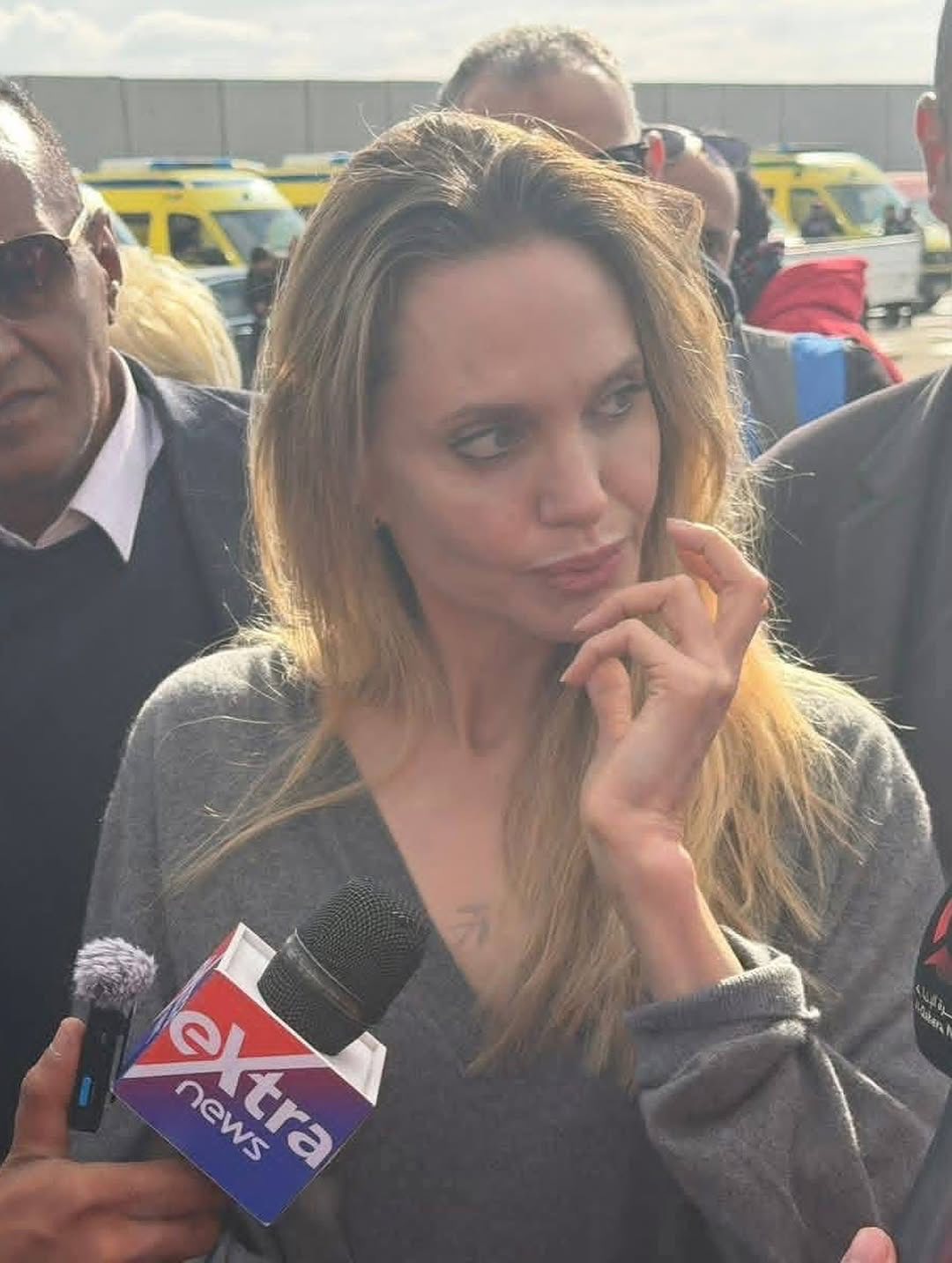 .. أنجلينا جولي تنشر رسالة مؤثرة من فتاة فلـ ـ سطينية