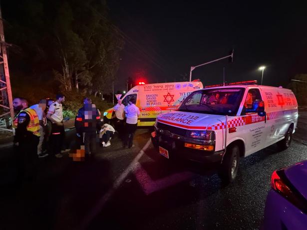 تصوير نجمة داوود الحمراء
