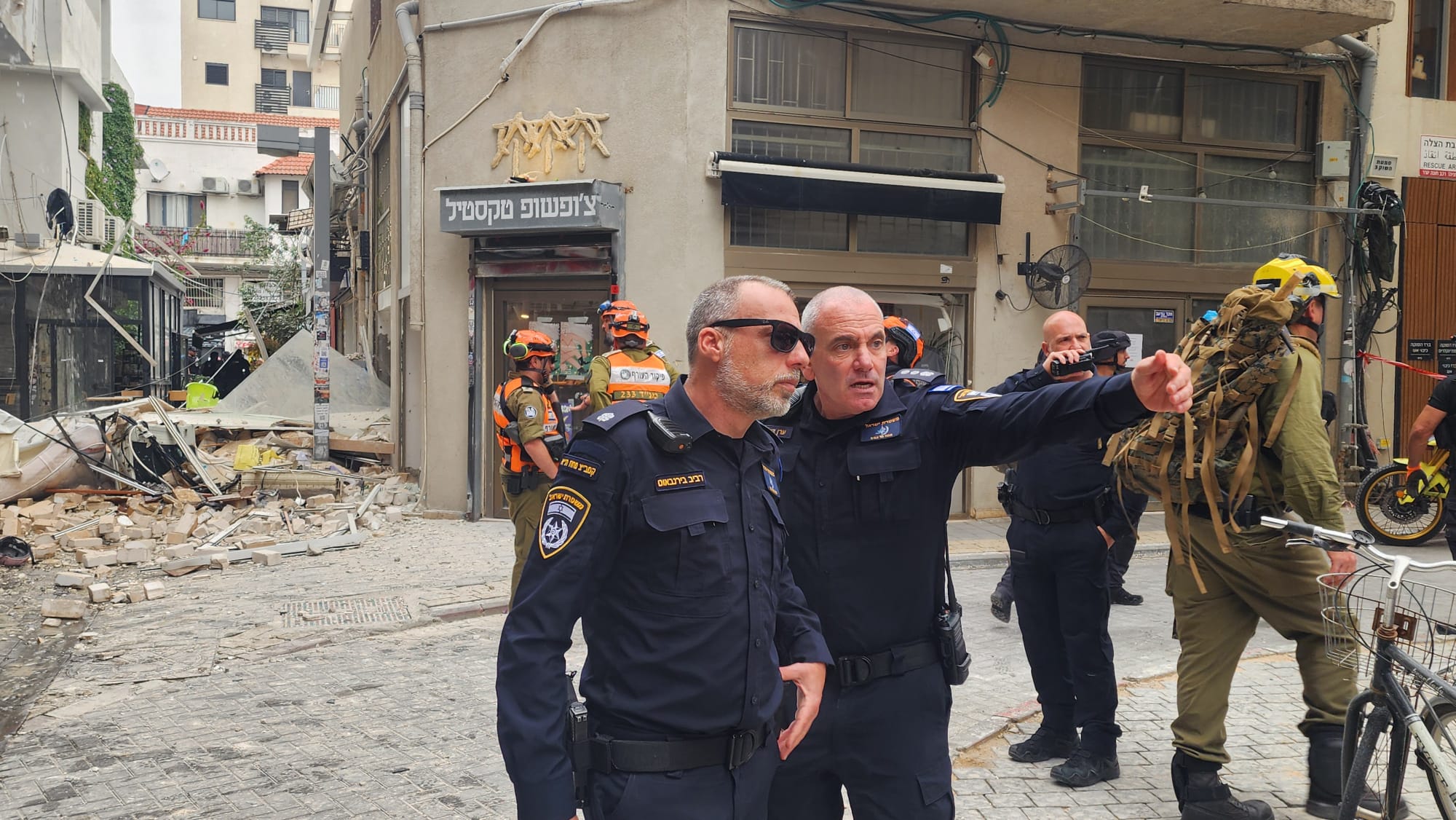 مكان انهيار المنزل-تصوير الشرطة 