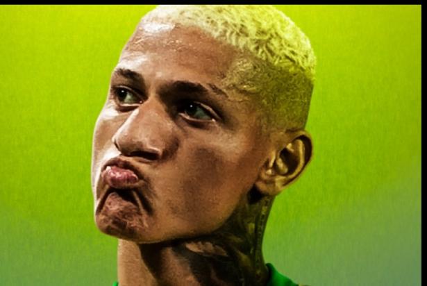 ريتشارليسون يتخلى عن هاتفه الشخصي من أجل كأس العالم
