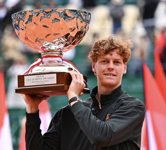 الصورة من الحساب الرسمي لسينر - @janniksin