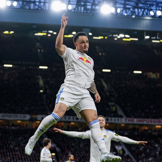 الصورة من الحساب الرسمي لنادي ليدز - @LUFC