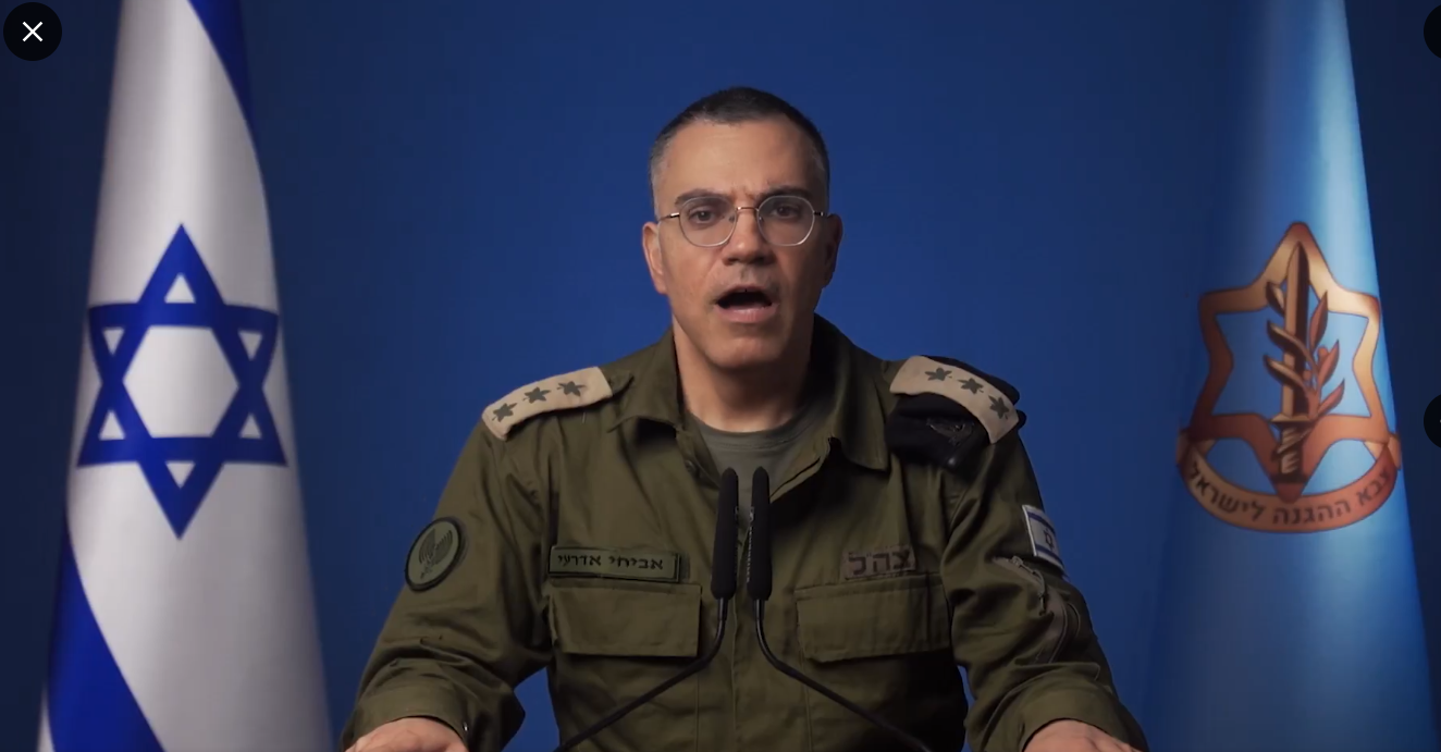 أفخاي أدرعي يهاجم مايا خليفة ويتهمها بدعم حزب الله بعد فيديو مؤثر