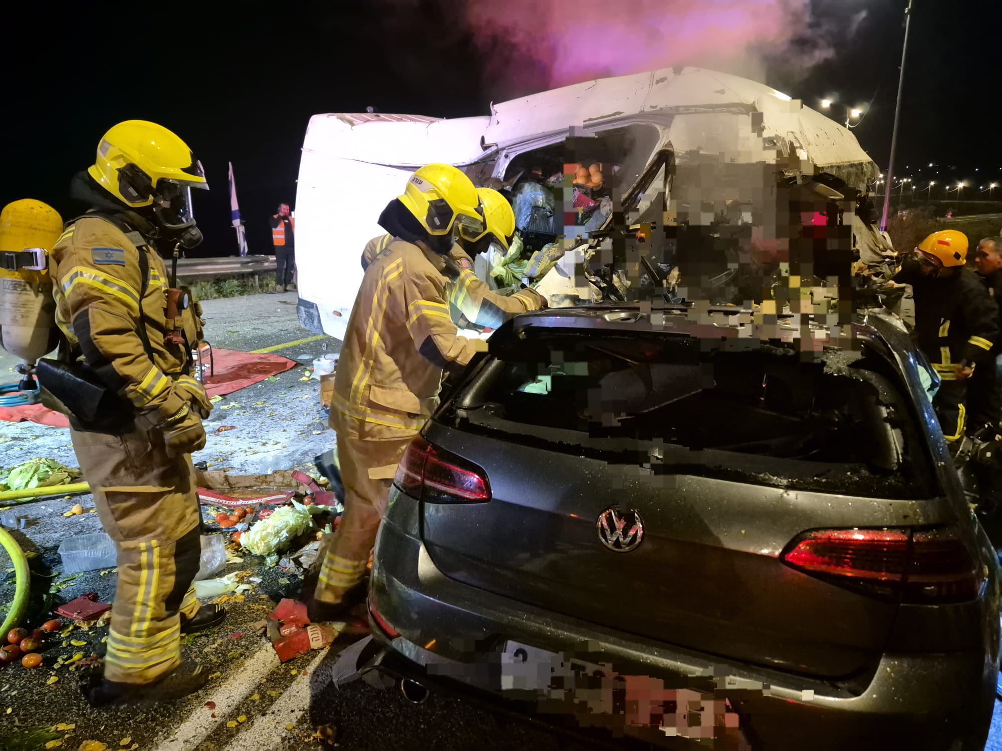 مكان الحادث-طواقم الإنقاذ 