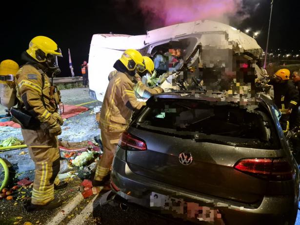 فاجعة على شارع 60..مصرع خمسة فلسطينيين في حادث سير مروع قرب نابلس