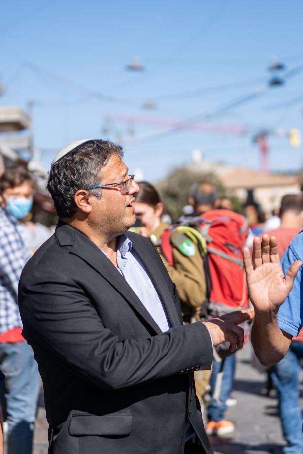 بن غفير يهدد نجمًا تركيًا شهيرًابسبب دعمه للأسرى الفلسطينيين… ماذا قال؟