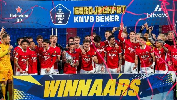 الصورة من الحساب الرسمي لنادي ألكمار - @AZAlkmaar