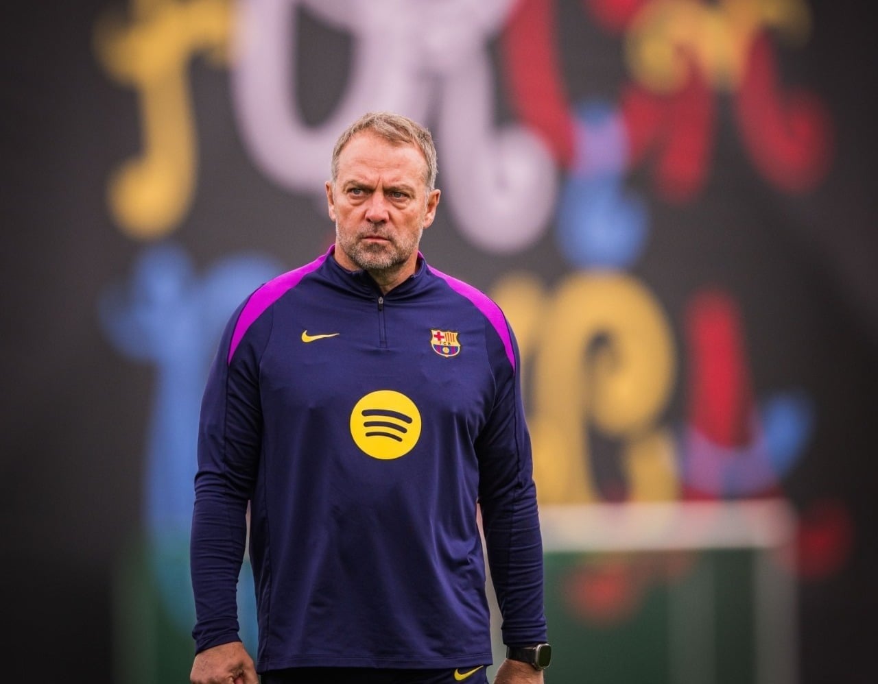 فليك - الصورة من الحساب الرسمي لبرشلونة - @FCBarcelona_cat