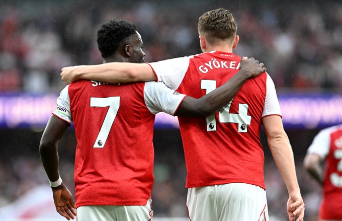 جيوكيريس وساكا - الصورة من الحساب الرسمي لبريميرليغ - @premierleague