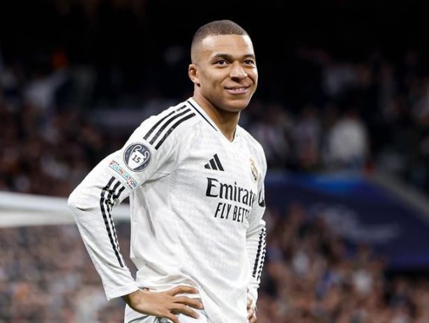 صورة من الصفحة الشخصية لـ كيليان مبابي- @KMbappe
