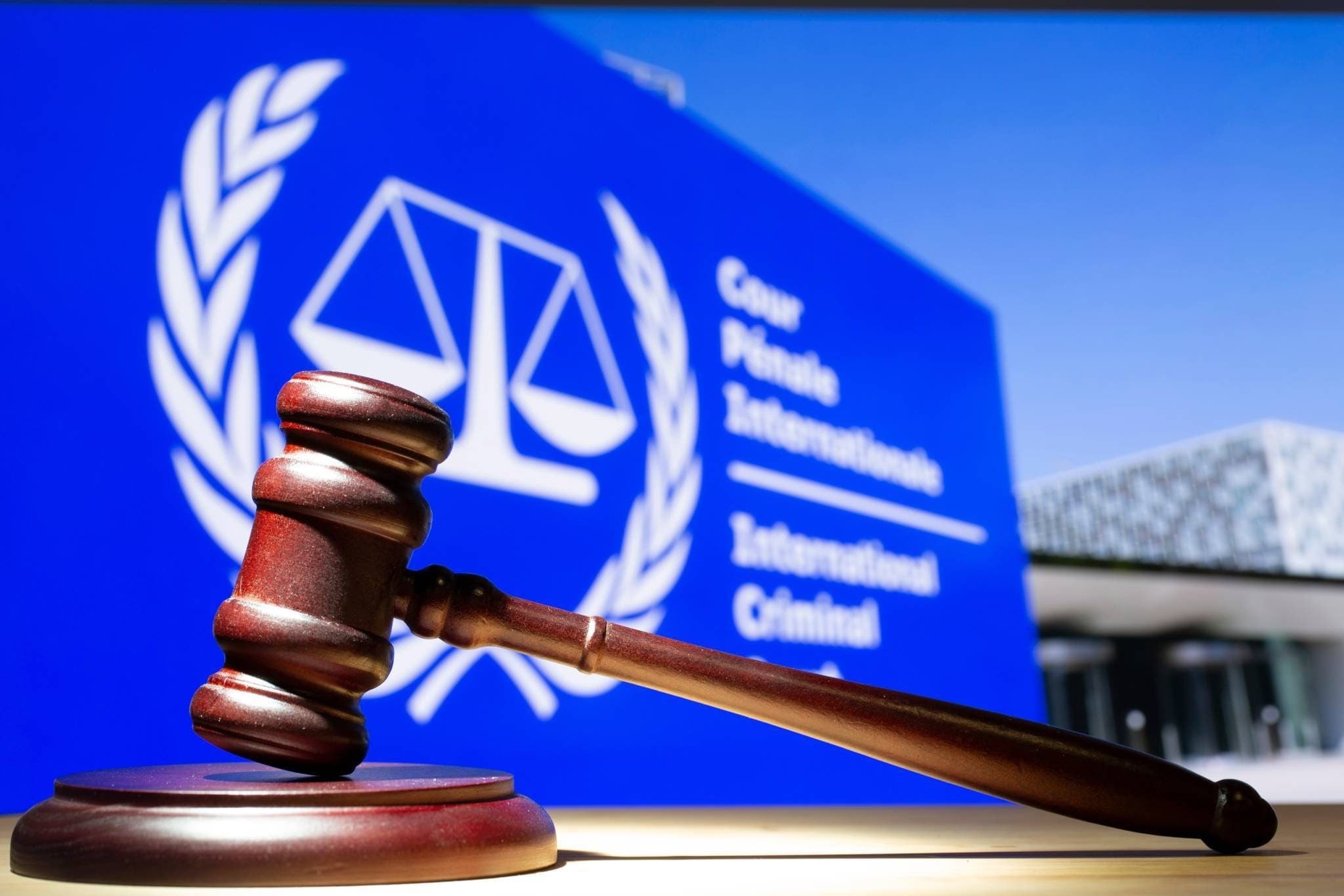 مذكرات توقيف سرية جديدة لمسؤولين إسرائيليين.. د.هالة خوري بشارات توضح 