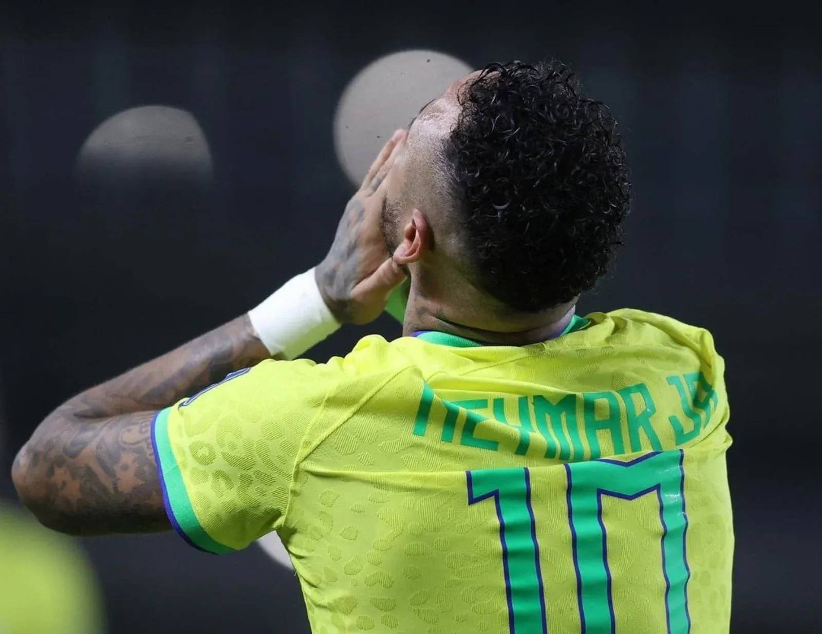 الصورة من الحساب الرسمي لنيمار - @neymarjr

