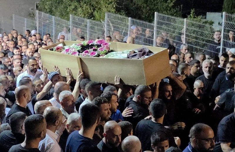 جنازة كبيرة لياسر أبو الهيجاء في طمرة 
شهرد عيان - استعمال وفق ٢٧أ لحقوق التشر 