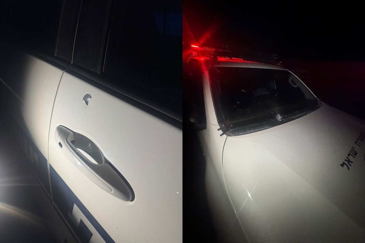 آثار رصاص على مركبة للشرطة وفقًا لبيانها تصوير: الشرطة الإسرائيلية