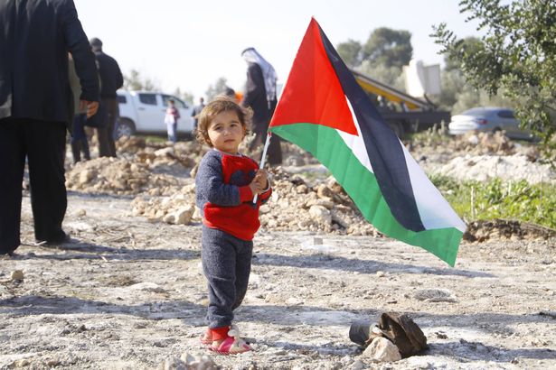  رفع العلم الفلسطيني