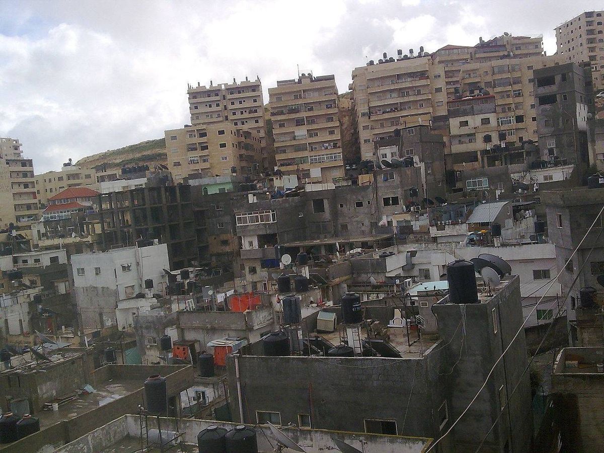 هدم منشأة صناعية في مخيم شعفاط في القدس