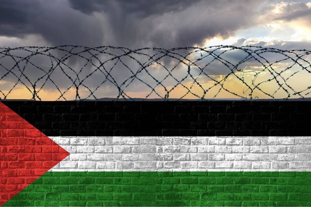 إضراب الأسرى عن الطعام في السجون الإسرائيلية.