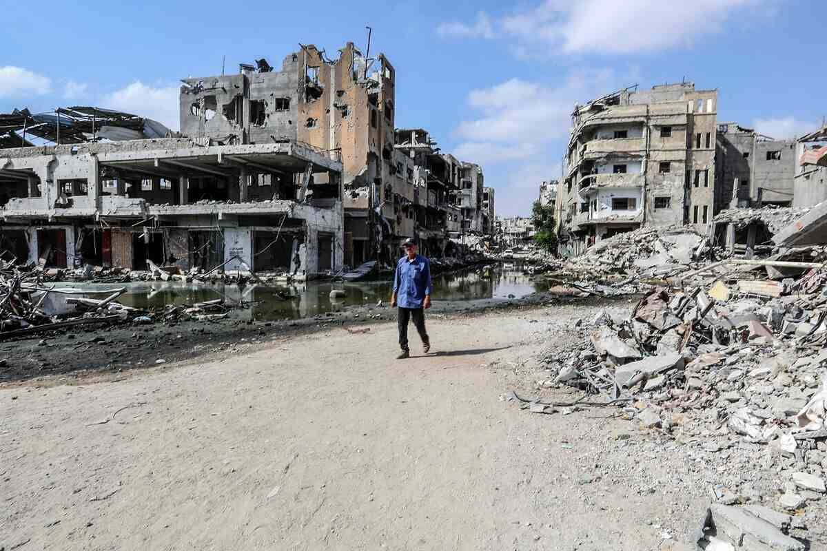 "الأوضاع كارثية".. مصطفى إبراهيم: الناس تنتظر الصفقة للعودة إلى بيوتهم واستئناف حياتهم
